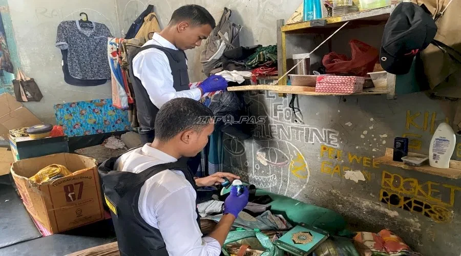 Lapas Luwuk Sita Handphone dan Benda Terlarang dalam Penggeledahan Blok Hunian