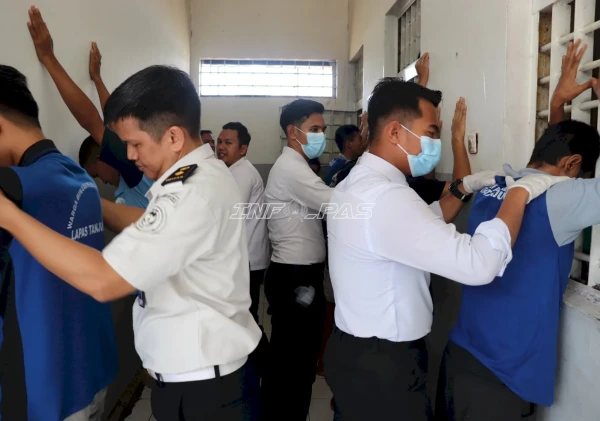 Lapas Tanjung Gencarkan Razia Kamar Hunian, Amankan Sejumlah Barang Terlarang
