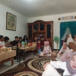 Keluarga Bani Karta Wireja Lestarikan Tradisi Sungkeman, Perkuat Ikatan Idul Fitri 1447H