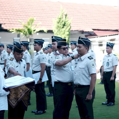 20 Petugas Lapas Tabanan Naik Pangkat, Kalapas Ingatkan Tanggung Jawab Baru