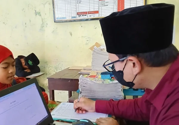 Siswa MIS Ar-Raudhotun Nur Garut Ikuti Uji Hafalan Juz 30 Al-Qur’an