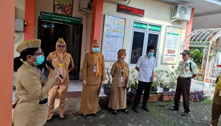 Puskesmas Cisauk Gelar Apel Rutin, Kepala Puskesmas Tekankan Peningkatan Kinerja