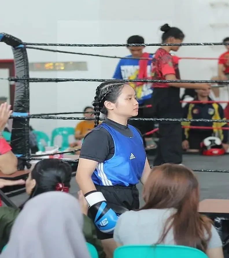 Atlet Tinju SMAN 2 Palu Marsya Tesalonika Raih Emas Olimpiade Biologi Nasional