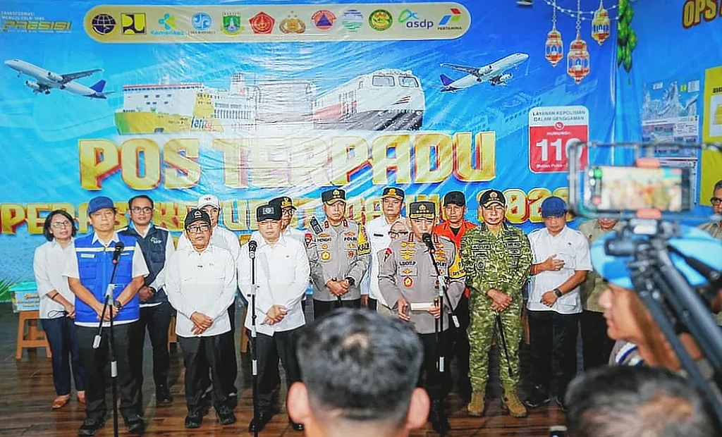 Kapolri Jenderal Listyo Sigit Tinjau Arus Mudik Lebaran 2026 di Merak