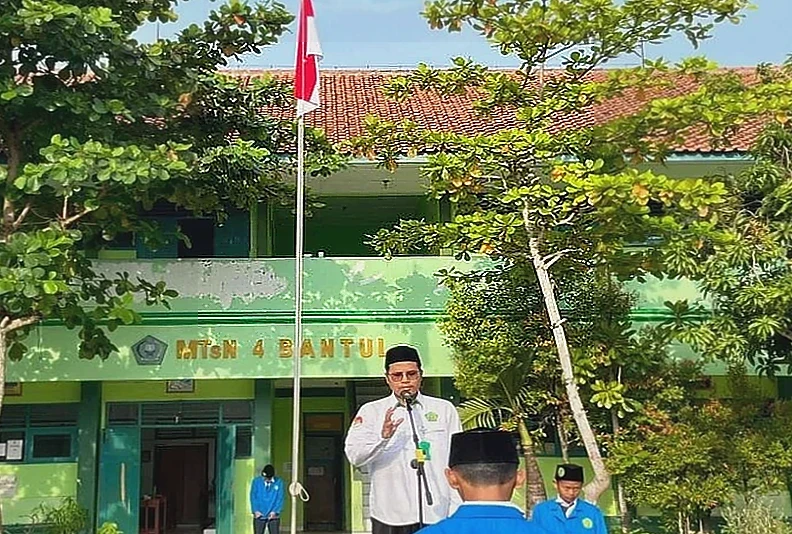 Uun Nasikhun Ajak Siswa MTsN 4 Bantul Kalahkan Diri Sendiri Demi Masa Depan