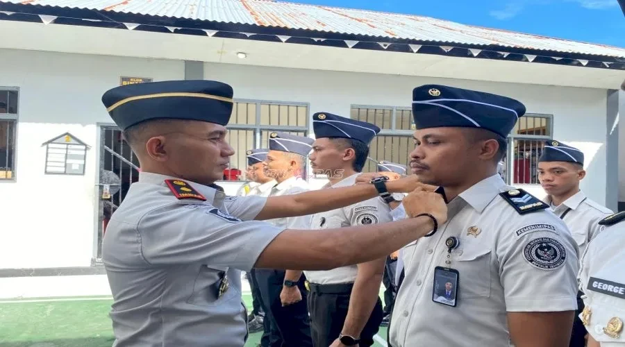 Kenaikan Pangkat 11 Petugas Lapas Wahai, Kepala Lapas Ingatkan Tanggung Jawab