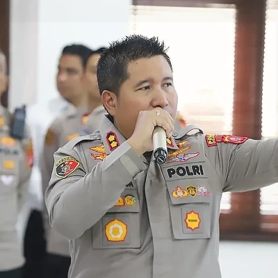 Kapolres Cilegon Pimpin Pemeriksaan Senjata Api dan Amunisi Personel