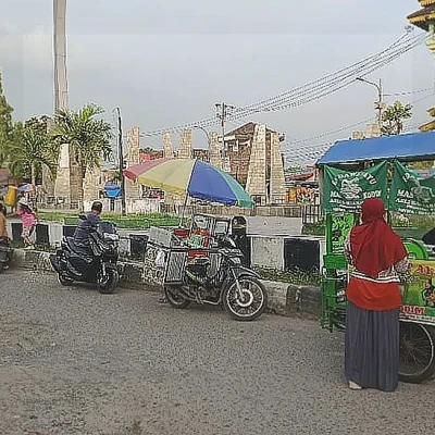Tradisi Berburu Takjil Ramai di Berbagai Sudut Kota Jelang Berbuka Puasa