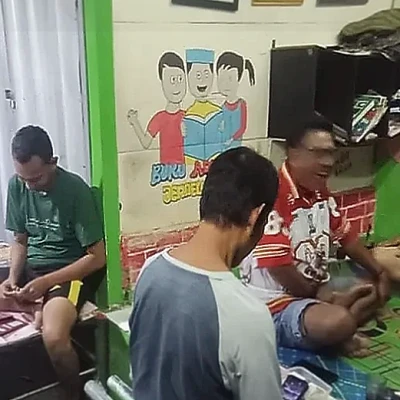 Polsek Anyar Gelar Ronda Siskamling di Mekarsari, Jaga Harkamtibmas