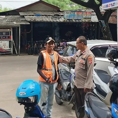 Polsek Serang Gelar Patroli Preventif di Pasar Rau, Imbau Warga Waspada Kejahatan