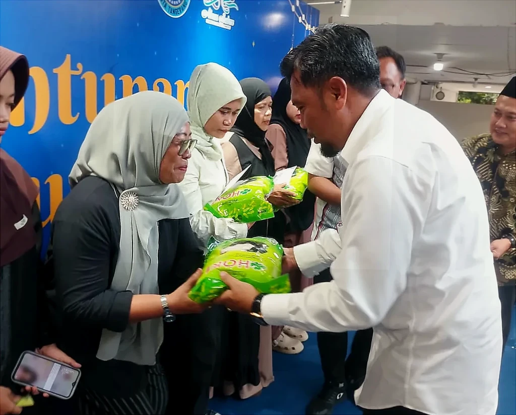 Harian Tangerang Raya Santuni 150 Yatim dan Duafa, Diskominfo Banten Beri Apresiasi