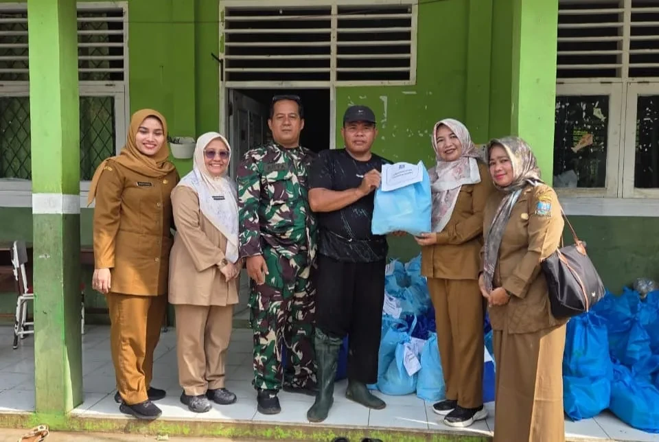 RSDP dan Dinkes Kabupaten Serang Salurkan Paket Sembako untuk Warga Korban Banjir di 9 Kecamatan