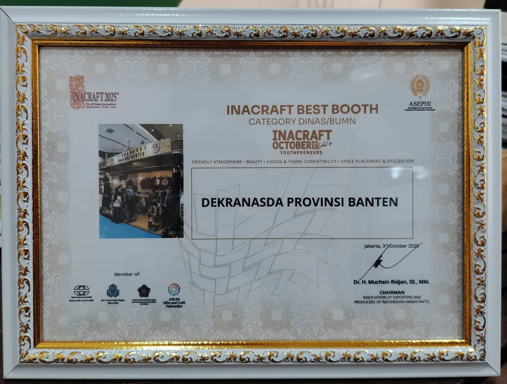 Stan Dekranasda Banten Raih Predikat Terbaik di Ajang Inacraft 2025