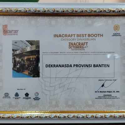 Stan Dekranasda Banten Raih Predikat Terbaik di Ajang Inacraft 2025
