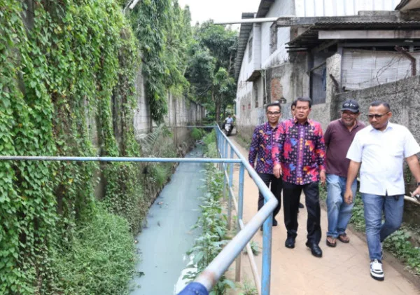 Bupati Tangerang Tinjau Pembangunan Pompa Air Pengendali Banjir di Bencongan