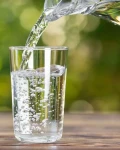 Minum Air Putih Sebelum Tidur, Manfaatnya Lebih Besar dari yang Kamu Kira