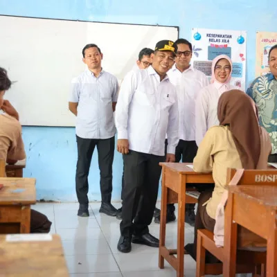 Gubernur Banten Tinjau Program Makan Bergizi Gratis di SMA Negeri 15 Pandeglang