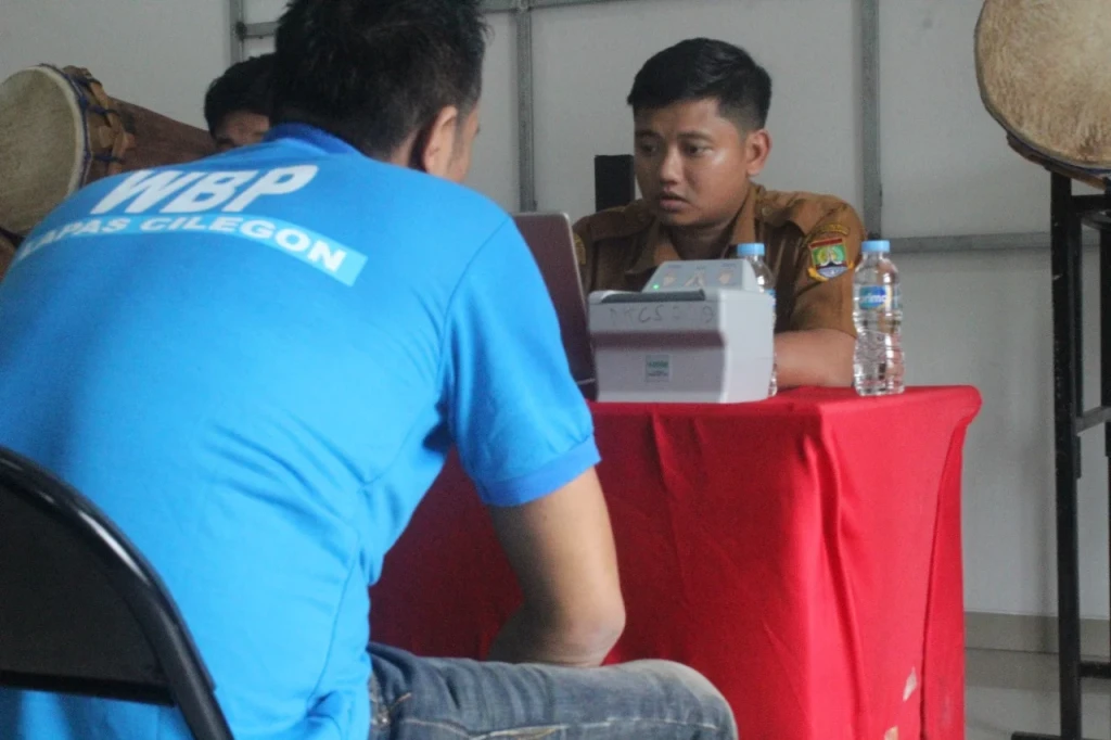 Lapas Kelas IIA Cilegon dan Disdukcapil Gelar Perekaman e-KTP untuk Warga Binaan Jelang Pilkada