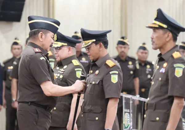 Dr. Siswanto, SH., MH Dilantik Sebagai Kepala Kejaksaan Tinggi Banten oleh Jaksa Agung RI ST