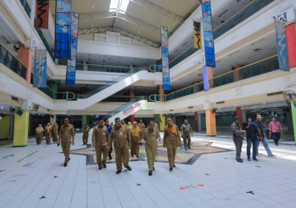 PJ Wali Kota Tangerang Sidak Lokasi Relokasi Pedagang Pasar Anyer