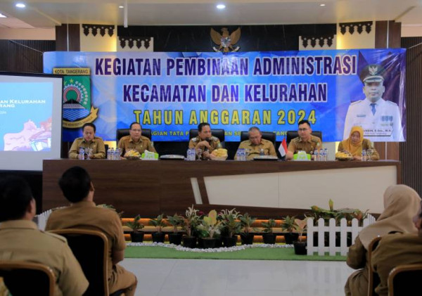 Pembinaan Administrasi Kecamatan dan Kelurahan Tahun Anggaran 2024, Nurdin Minta Camat dan Lurah Responsif Dalam Pelayanan Publik