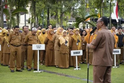Wali Kota Cilegon Ajak ASN Aktif di Media Sosial untuk Sebarkan Informasi Pembangunan