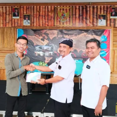 Bedah Buku Curug Munding, Kerbau Dan Burung Jalak