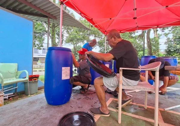 Disulap Diam-Diam, Tong Air Jadi Senjata Warga Atasi Sampah dari Hulu