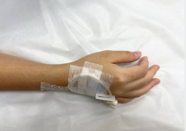 Hukum Infus dan Suntikan Saat Berpuasa: Apakah Sah Berpuasa?