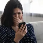 Gen Z Rentan Terjebak Infodemic Anxiety dan Doomscrolling Akibat Derasnya Berita Negatif