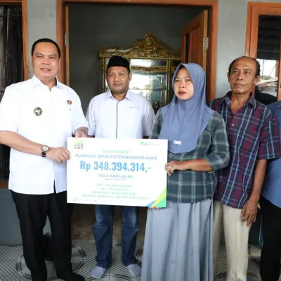 Wali Kota Serang Kawal Penyerahan Santunan BPJS Ketenagakerjaan kepada Ahli Waris