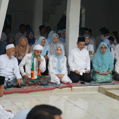 BUPATI SERANG RATU RACHMATUZAKIYAH ZIARAH KE MAKAM PAHLAWAN JELANG HARI JADI KE-499 KABUPATEN SERANG