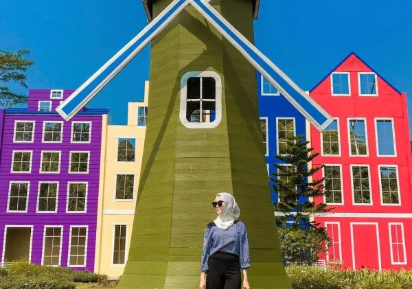 Taman Mahoni Bangun Sentosa, Destinasi Wisata Lebaran yang Menarik dan Terjangkau