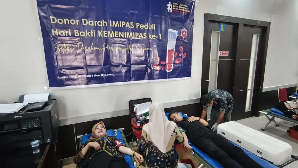 Kantor Imigrasi Serang Gelar Donor Darah Peringati Hari Bakti KEMENIMIPAS ke-1