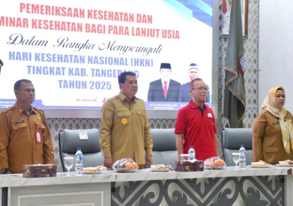 Bupati Tangerang Buka Pemeriksaan Kesehatan Gratis dan Seminar Lansia Peringati HKN 2025