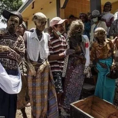 Ma’nene di Toraja, Tradisi Mengganti Pakaian Leluhur Penuh Cinta dan Hormat