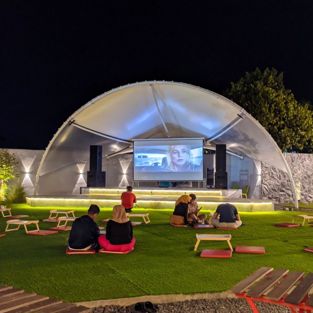 Ini Dia Cafe di Serang, Yang Bisa Kamu Jadikan Tempat Nobar Timnas Indonesia vs Australia