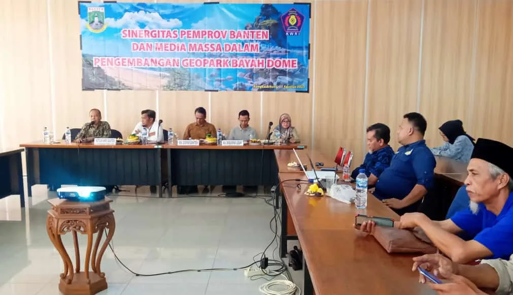 Komite Wartawan Reformasi Indonesia (KWRI) Gelar Diskusi Pengembangan Geopark Bayah Dome.
