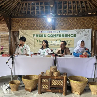 The Story of Buniayu: Mengangkat Desa Buniayu sebagai Sentra Anyaman Bambu ke Ranah Internasional