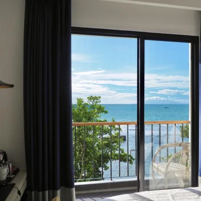 Petualangan Tak Terlupakan Bersama Aston Hotels di Banten: Menikmati Keindahan Pantai, Keramaian Kota, dan Budaya yang Kaya