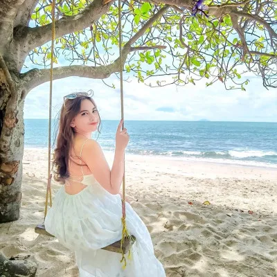 Menikmati Pesona Pantai Anyer: Surga Wisata Bahari di Banten yang Menawan