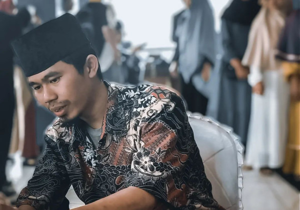 Menulis Novel dalam 30 Hari, Kisah Singkat Seorang Santri Penulis Novel