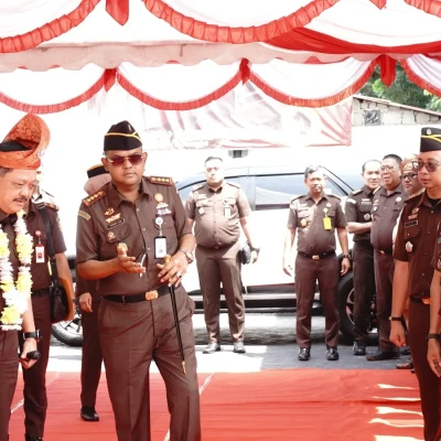 Kunjungan Supervisi Kajati Kepri ke Kejari Tanjungpinang Diwarnai Pembagian KIA, Bakti Sosial, dan Pemusnahan Narkotika