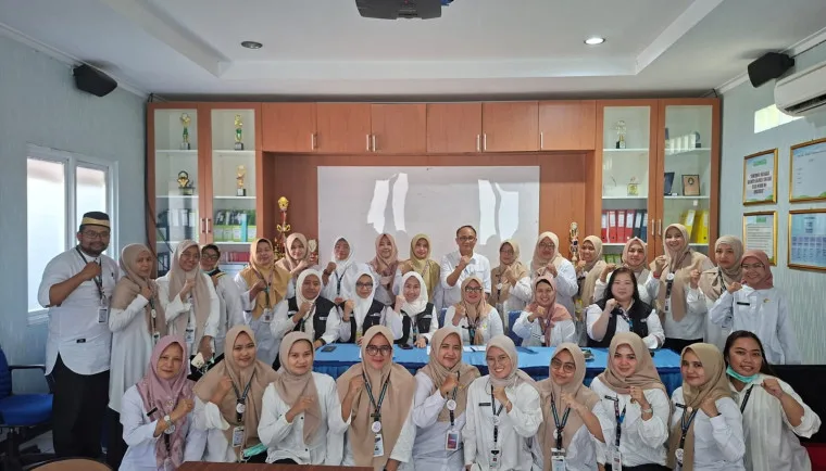 Tim TPCB Anggrek Lakukan Pembinaan dan Pemantauan Akreditasi di UPTD Puskesmas Sukamulya