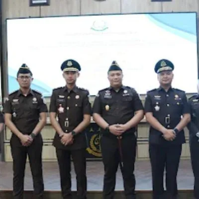 KAJARI KOTA BANDUNG LANTIK ALEX AKBAR SEBAGAI KASI INTELIJEN DAN ARIE PRASETYO SEBAGAI KASI PEMULIHAN ASET