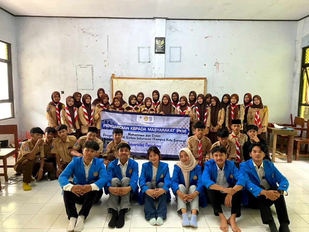 PEMANFAATAN AI DAN OPTIMALISASI CV ATS-FRIENDLY UNTUK LULUSAN SMA