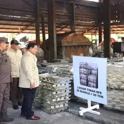 Prabowo Saksikan Penyitaan Enam Smelter Ilegal di Bangka Belitung, Rugikan Negara Rp300 Triliun