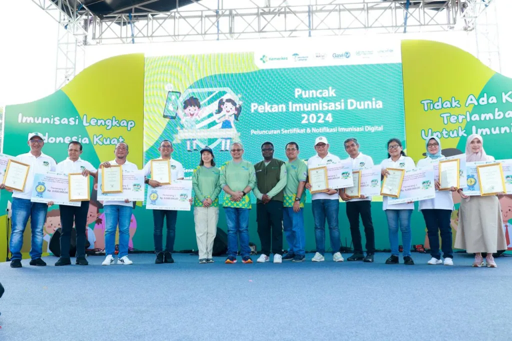 Tangerang Selatan Raih Tiga Penghargaan Kesehatan Nasional: Prestasi Membanggakan dalam Pekan Imunisasi Dunia 2024