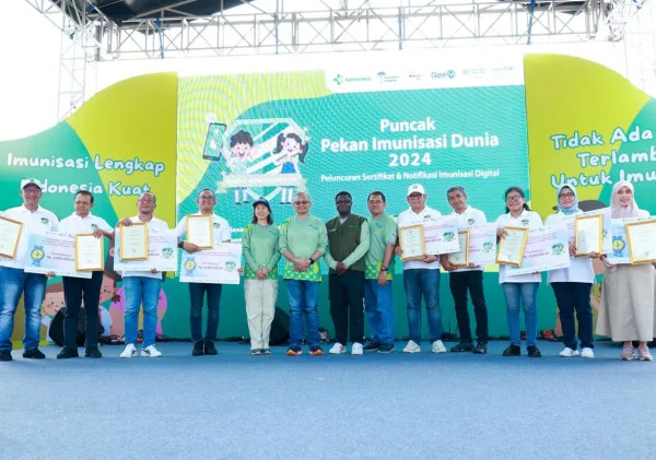 Tangerang Selatan Raih Tiga Penghargaan Kesehatan Nasional: Prestasi Membanggakan dalam Pekan Imunisasi Dunia 2024