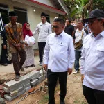 Gubernur Banten Tinjau Pembangunan Rumah Pasangan Lansia Korban Rumah Roboh di Lebak